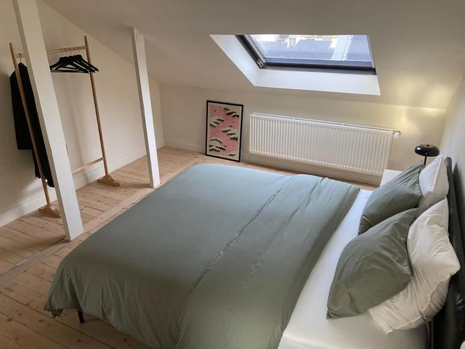 Gezellig Gerenoveerd Herenhuis In Het Centrum Holiday home Antwerp